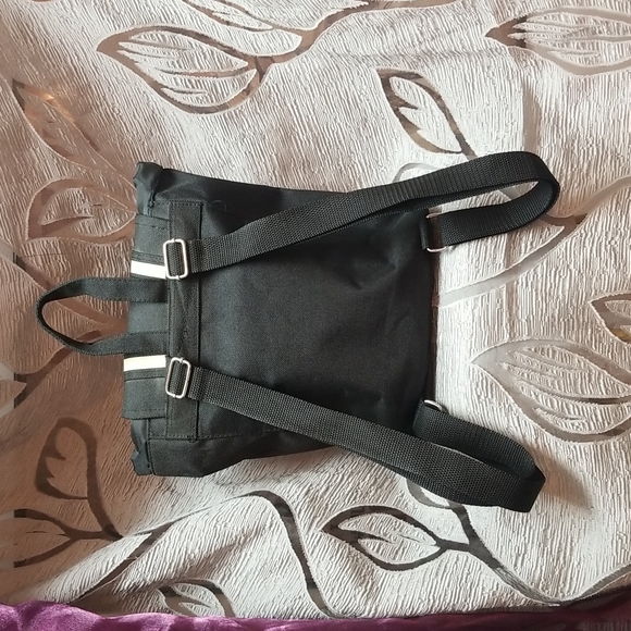 Warner Bros. Looney Tunes Backpack - Picture 5 of 6